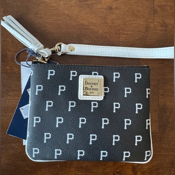 Dooney & Bourke Pittsburgh Pirates Black and White Wristlet - Picture 2 of 2